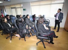 Uno de los expositores fue el profesional de la Unidad de Atención a Víctimas de la Fiscalía Regional, Guillermo Méndez.