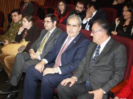 El Fiscal Regional, Cristian Paredes, el Fiscal Nacional, Sabas Chahuán y el Intendente, Francisco Huenchumilla.