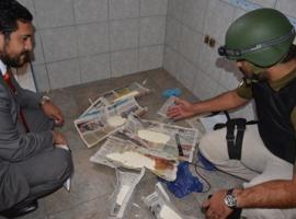 En una de las casas allanadas se incautó un poco más de medio kilo de pasta base de cocaína.