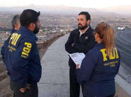El fiscal Luis Zepeda se constituyó en el lugar para iniciar la investigación de este caso y establecer posibles responsabilidades.