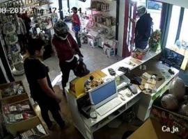 La banda está vinculada a al menos 8 delitos.
