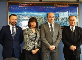 Autoridades regionales junto al Contralor General de la República, Jorge Bermúdez.