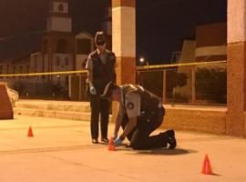 Personal de Labocar de Carabineros realizó las pericias en el sitio del suceso.