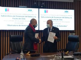 Fiscal Nacional, Jorge Abbott, junto al Subsecretario de Prevención del Delito, Eduardo Vergara