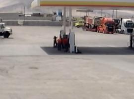 El imputado logró ser retenido por los propios trabajadores del lugar.