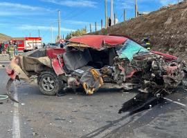 En estas condiciones quedó el vehículo en el que se movilizaban los involucrados.  