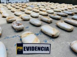 La investigación fue trabajada por la Fiscalía, junto a detectives antinarcóticos.