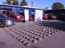 La droga era trasladada en estos vehículos, luego de ser acopiada en un domicilio en Copiapó.