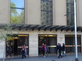 Fachada del Ministerio de Relaciones Exteriores