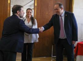 El Fiscal Nacional, Ángel Valencia junto al presidente del Banco Estado Daniel Hojman