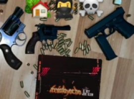 En esta investigación se incautaron distintas armas de fuego.
