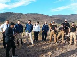 Equipos de la PDI y Carabineros  y la Fiscalía estuvieron en el lugar del hallazgo.