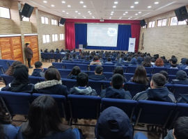 La charla abordó diferentes temas de interés para estudiantes que pronto serán responsables ante la ley.