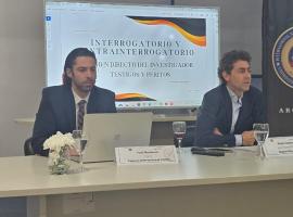 Fiscal Jefe de Curacaví, Paul Martinson y Juez del Tribunal Oral de Mendoza, Ramiro Salazar en seminario.