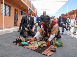 El Fiscal Regional, Juan Castro Bekios, participó en una ceremonia ancestral de "pago a la tierra"