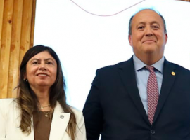 La nueva Fiscal Regional de Tarapacá, Virginia Aravena, junto al Fiscal Nacional, Ángel Valencia.  