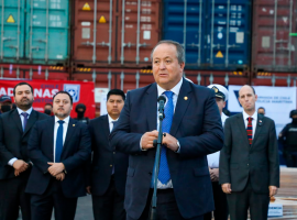 Ignacio Castillo, director de la Unidad de Crimen Organizado de la Fiscalía Nacional; Mario Carrera, fiscal regional de Arica y Parinacota; Diego Paco, gobernador regional de Arica y Parinacota; Ángel Valencia, Fiscal Nacional; Martín Arrau, ministro de Seguridad Pública. 