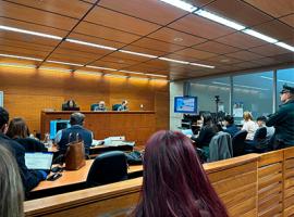Audiencia de juicio oral en el Cuarto Tribunal Oral en lo Penal de Santiago.