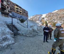 Fiscalía realiza diligencias para determinar causa y origen de incendio que arrasó con hotel en el sector Termas de Chillán